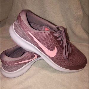 Women’s Nike Flex Experience RN 6 -pink